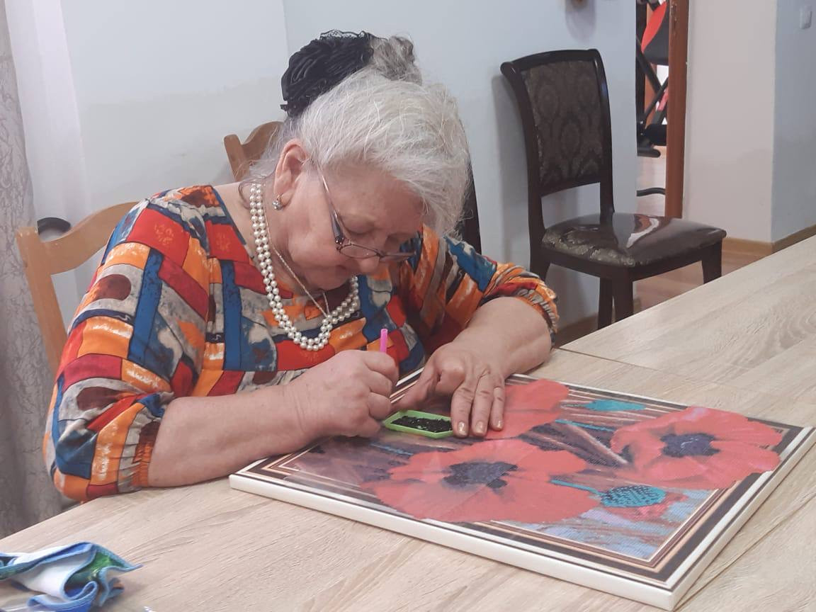 Трудовые будни в отделении социального обслуживания граждан пожилого возраста и инвалидов в полустационарной форме.