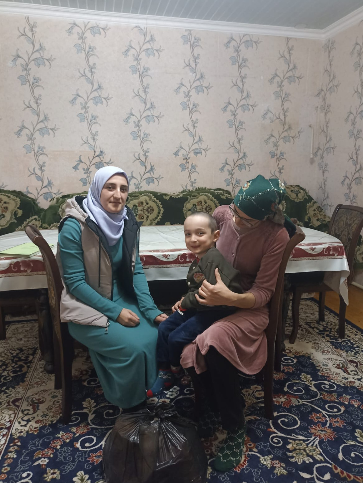 День Матери в России отмечается ежегодно. Это замечательный и трогательный праздник. Именно мама даёт начало новой жизни.