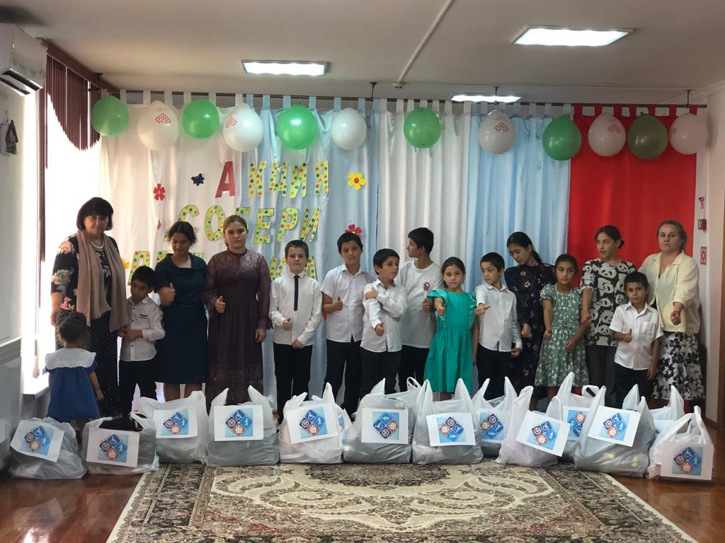 Социально-реабилитационный центр в Кизилюрте подключился к акции «Собери ребёнка в школу»