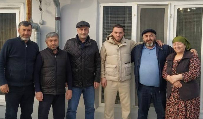 Коллектив Центра в лице директора Сейдулы Магомедовым совместно И.о директором УСЗН Саидом Гасаналиевым посетили