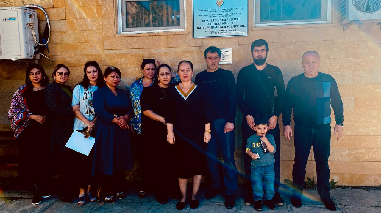 Работник Комплексного центра Минтруда РД в Дербентском районе Муталиб Абдурахманов добровольно отправился в зону специальной военной операции