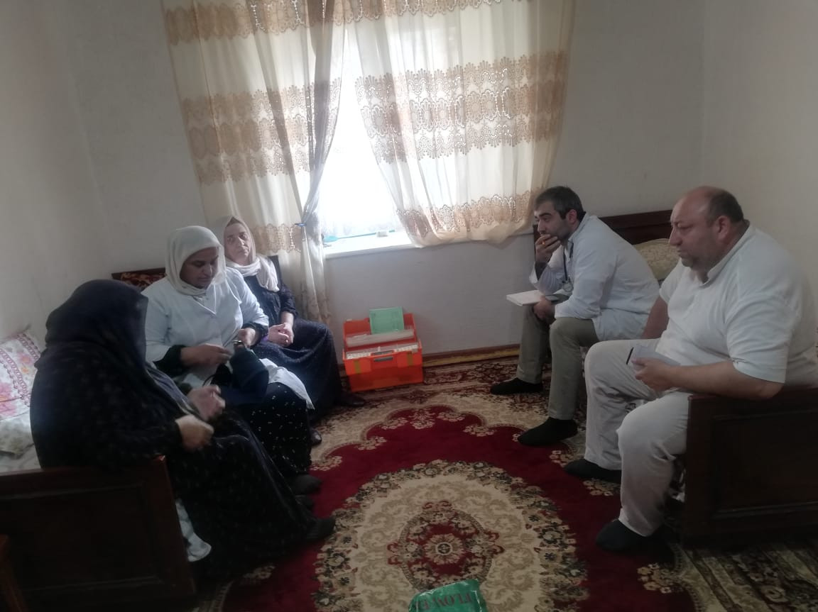 Социальные работники Минтруда в Карабудахкентском районе обеспечили медицинским осмотром на дому 18 пожилых граждан.