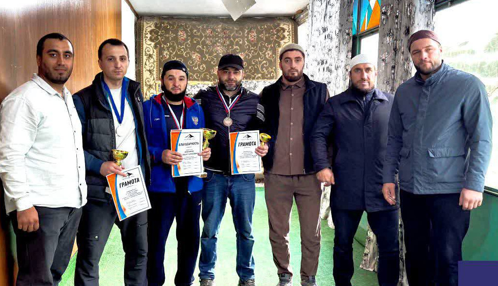 Теннисный турнир памяти погибших участников в СВО прошел в Тляратинском районе Дагестана.