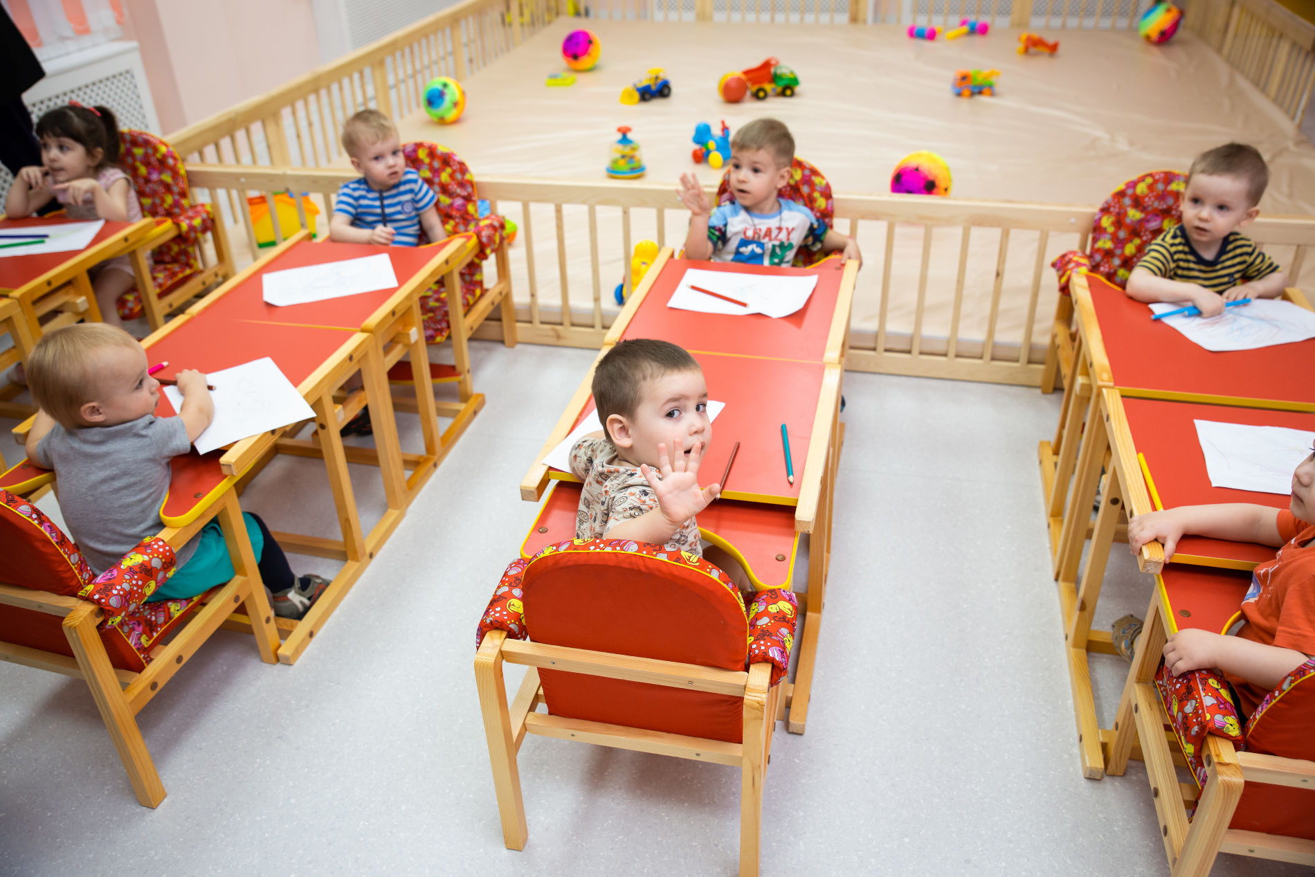 УСТРОИТЬ МАЛЫША В ЯСЛИ И ВЫЙТИ НА РАБОТУ