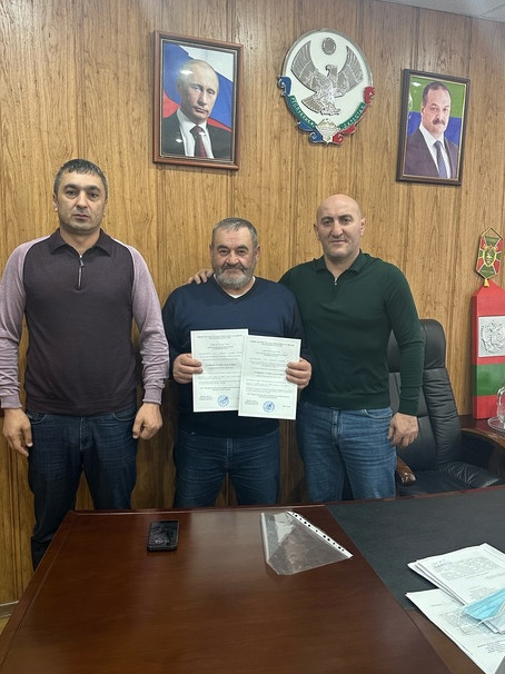 В  Тлярате состоялось торжественное вручение свидетельства о предоставлении безвозмездной субсидии для улучшения жилищных условий участнику афганских событий