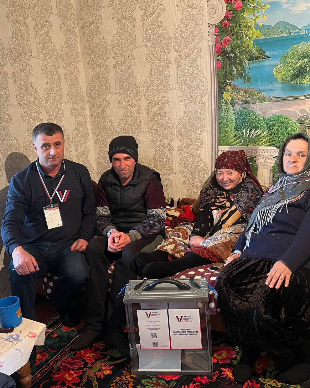 Директор ЦСОН Рутульского района,Османов Амрах Ниязович, совместно с членами избирательной комиссии, обеспечили гражданам с ОВЗ голосование на дому.