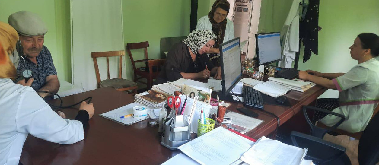 Мобильной бригадой Центра соцобслуживания в Рутульском районе за I полугодие 2024 года в рамках нацпроекта «Демография» обслужено 66 пожилых