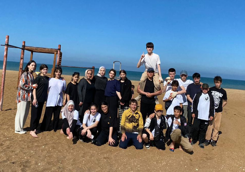 Акция «Чистый дом-моя земля»Весна подходит к концу.