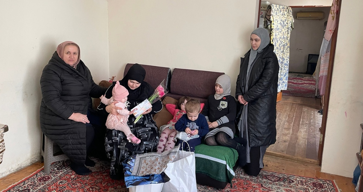 Поздравление матерей многодетных семей с 8 марта.