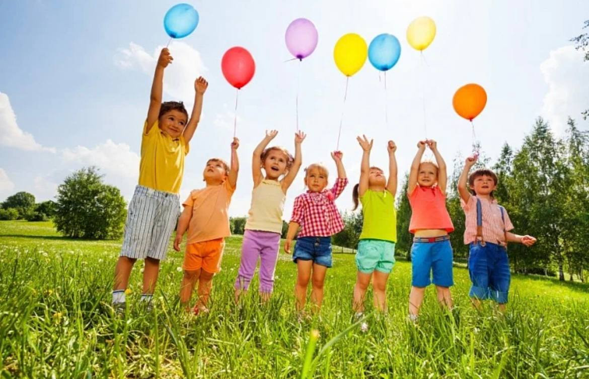 В ПРЕДДВЕРИИ 1 ИЮНЯ