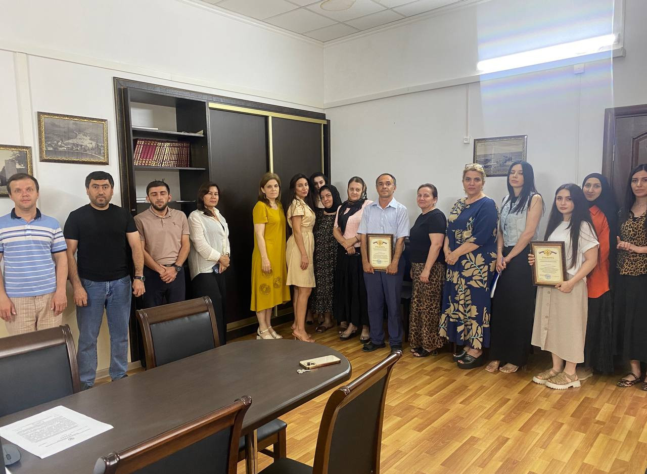 Поздравления с праздником  День социального работника