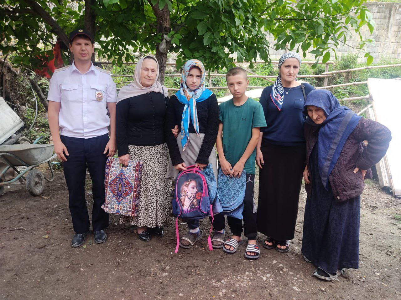 Акция "Собери ребенка в школу"