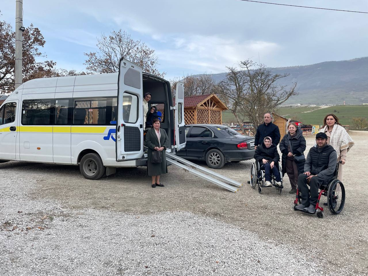 В Центре социального обслуживания города Махачкала функционирует отделение граждан пожилого возраста и инвалидов в полустационарной форме.