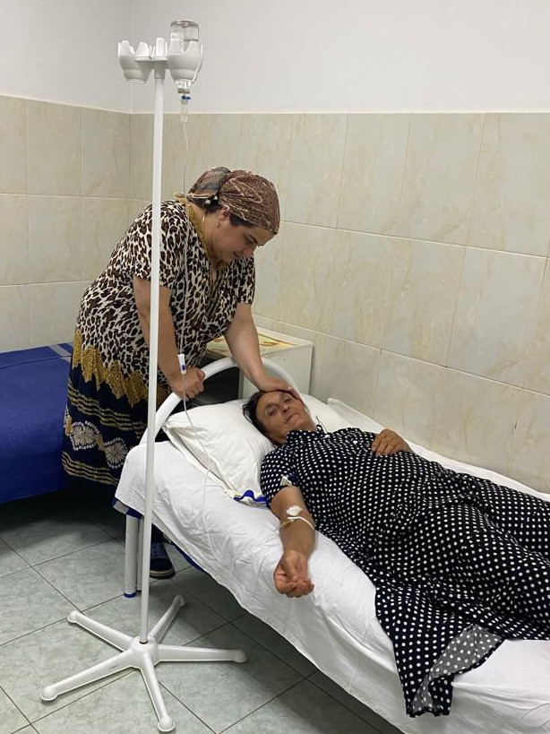 Социальный работник Бутаева Зухра всегда рядом с подопечными!