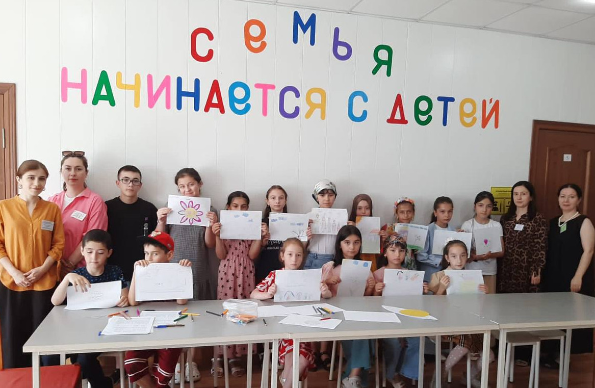 Всероссийский праздник 8 июля - День семьи, любви и верности отметили в центре социального обслуживания Сергокалинского района.