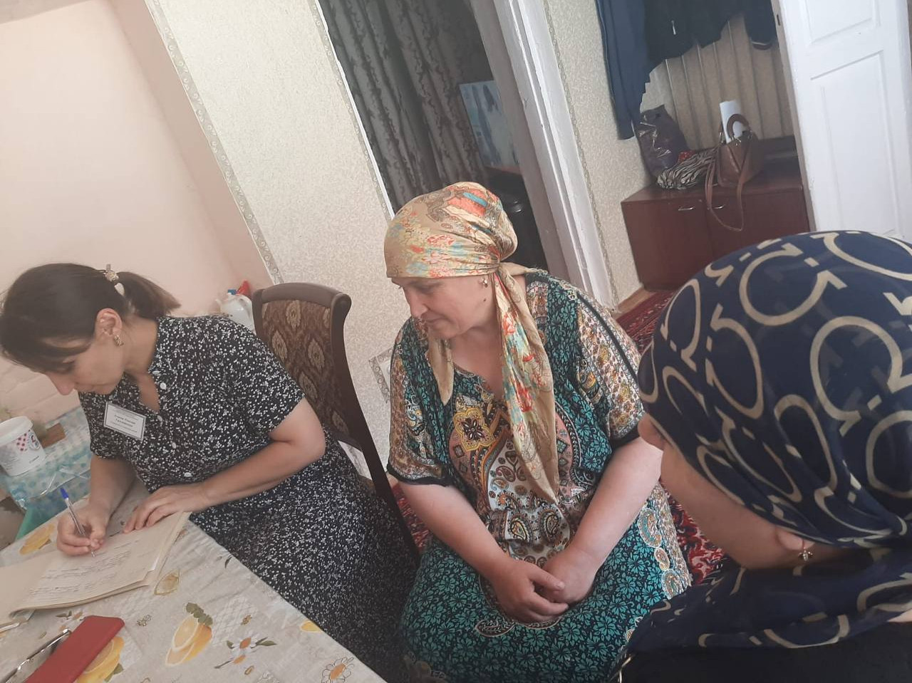 Проверка на наличие индивидуальных программ, договоров, качества обслуживания.