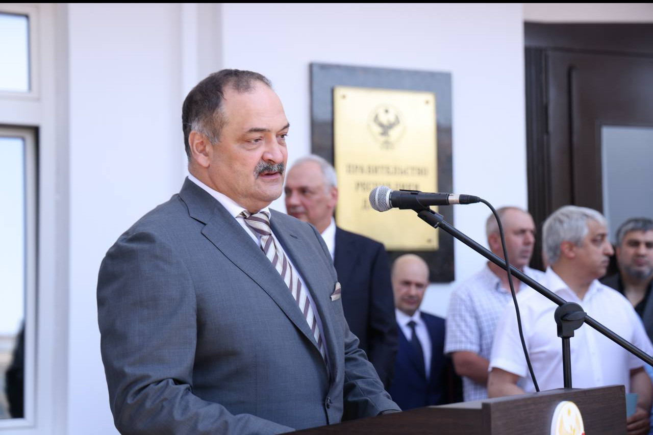 Выступление Сергея Меликова на церемонии открытия мемориальной плиты Магомедали Магомедову.