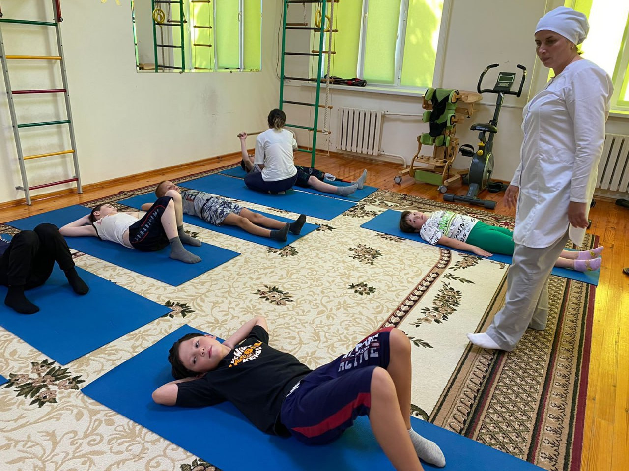 Накануне в Республиканский реабилитационный центр «Надежда», из Донбасса прибыли дети с ОВЗ в сопровождении своих родителей.