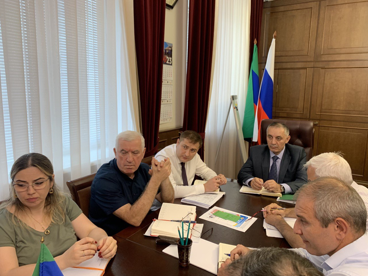 В Минтруда Дагестана под руководством вице-премьера Абдурахмана Махмудова обсудили основные вопросы деятельности