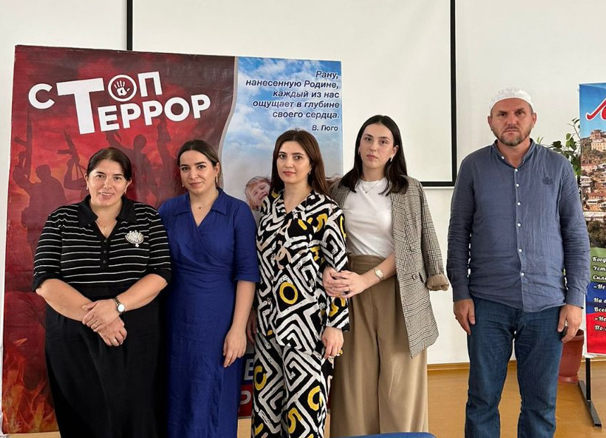 5 сентября организовали поездку в СОШ с. Новые Викри приуроченная ко дню солидарности по борьбе с терроризмом.