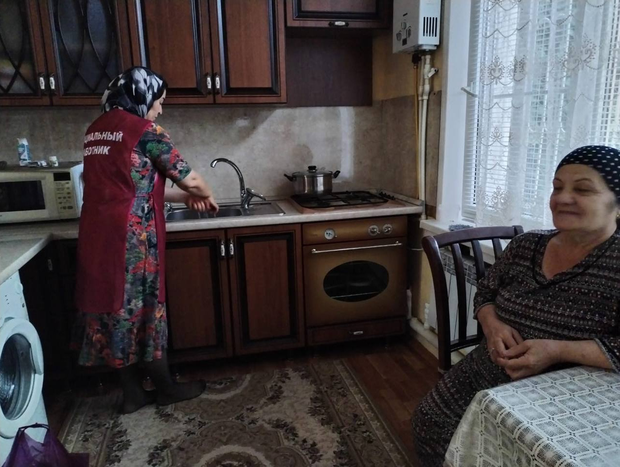 Рабочие будни социального работника.