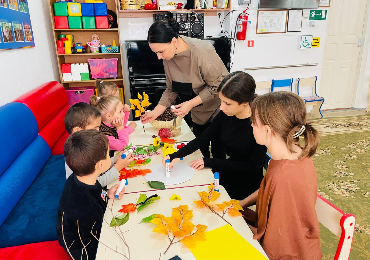 Открытое занятие по трудотерапии "Осень в лесу".