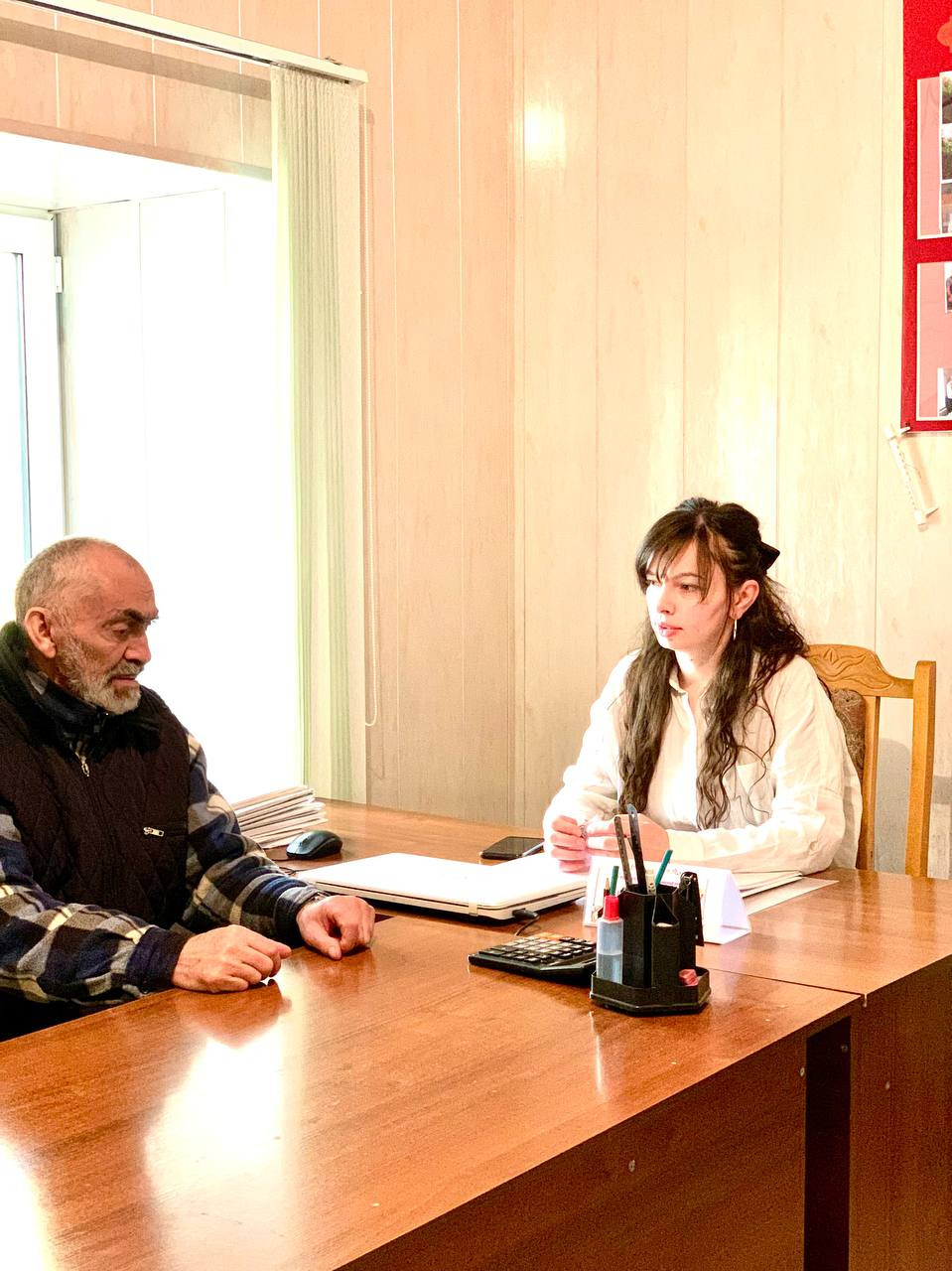 Оказание социально правовых услуг.