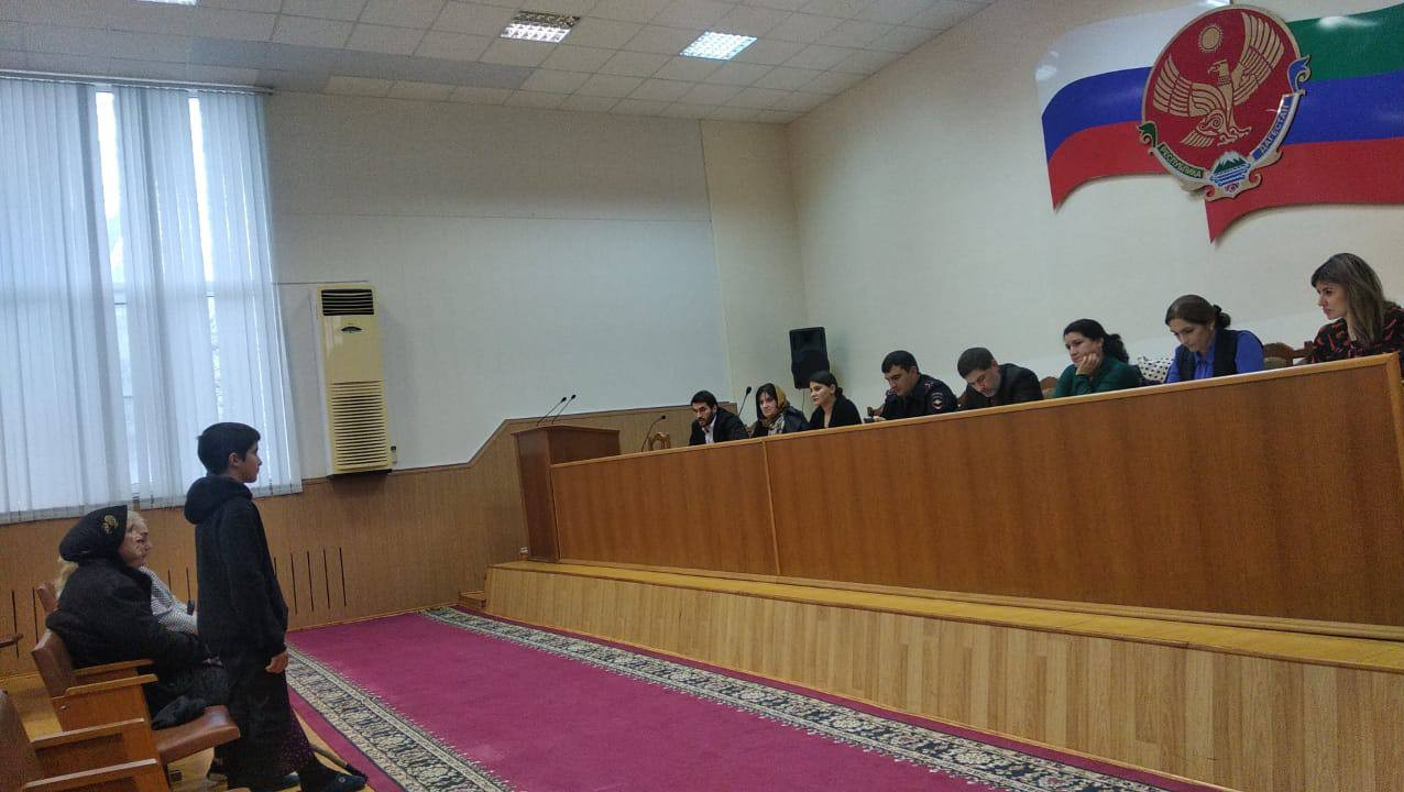 Заседание комиссии  по делам несовершеннолетних