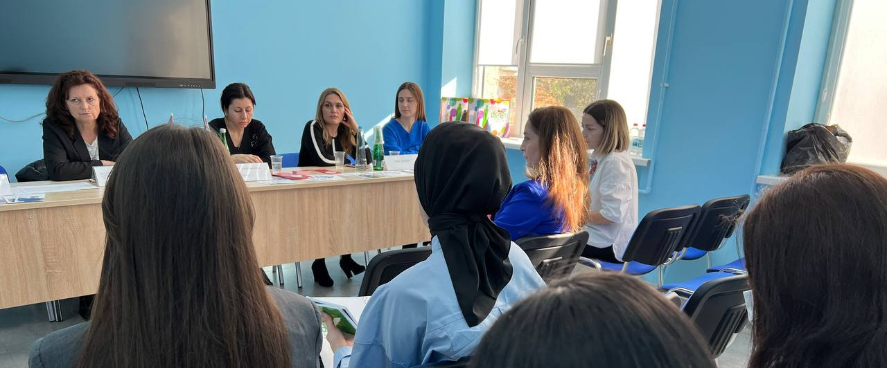 Центр занятости Махачкалы провел ярмарку вакансий для незанятых граждан, в том числе для безработных членов семей участников СВО