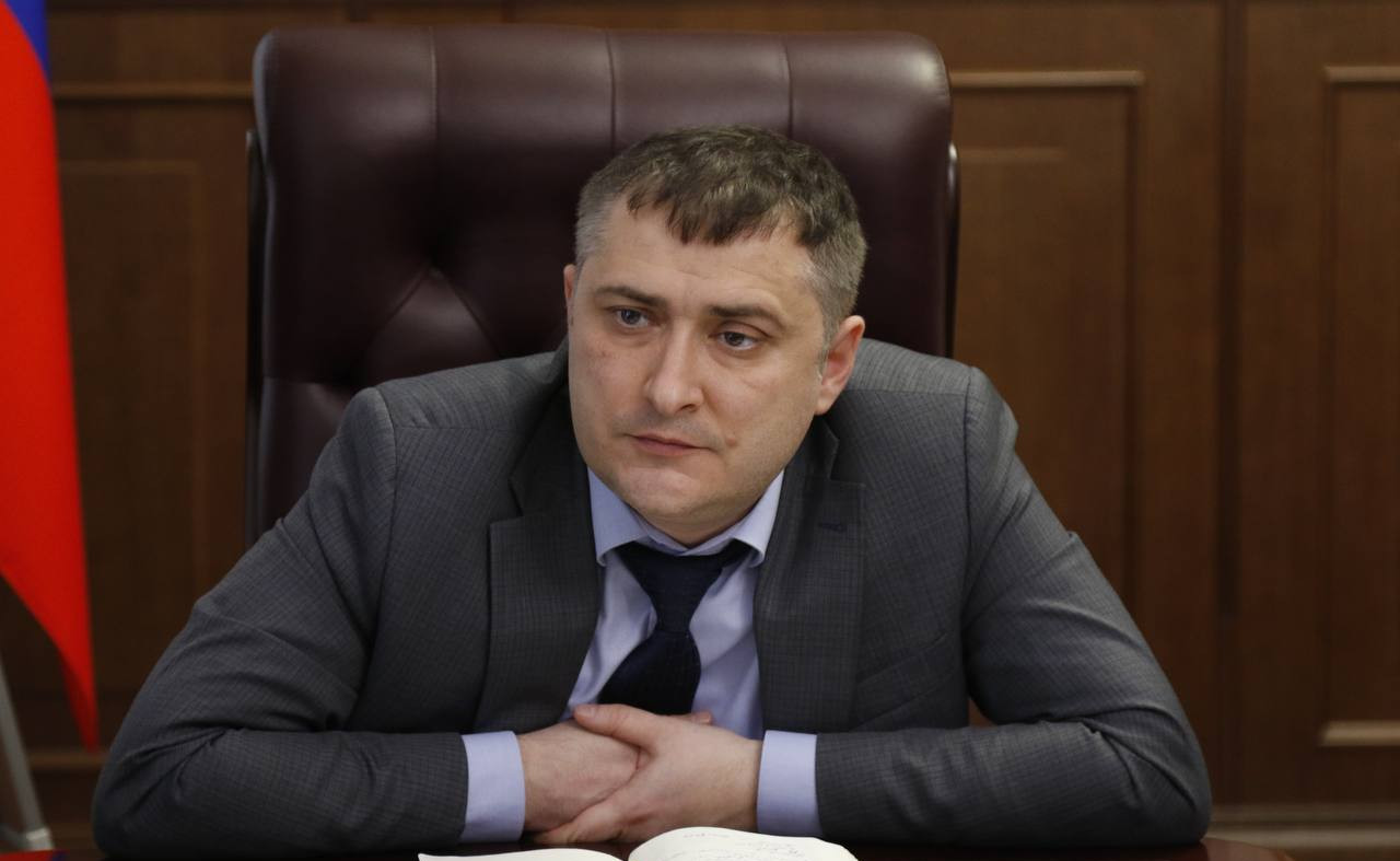 Сегодня в Минтруда Дагестана под руководством Мурада Казиева прошло совещание по вопросам оказания помощи беженцам из Палестины