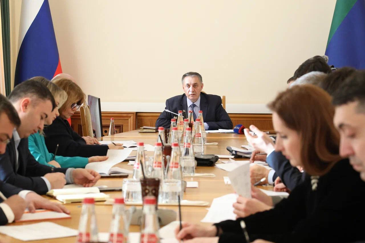 В Правительстве Дагестана состоялось первое расширенное совещание оргкомитета по вопросам проведения Года Семьи