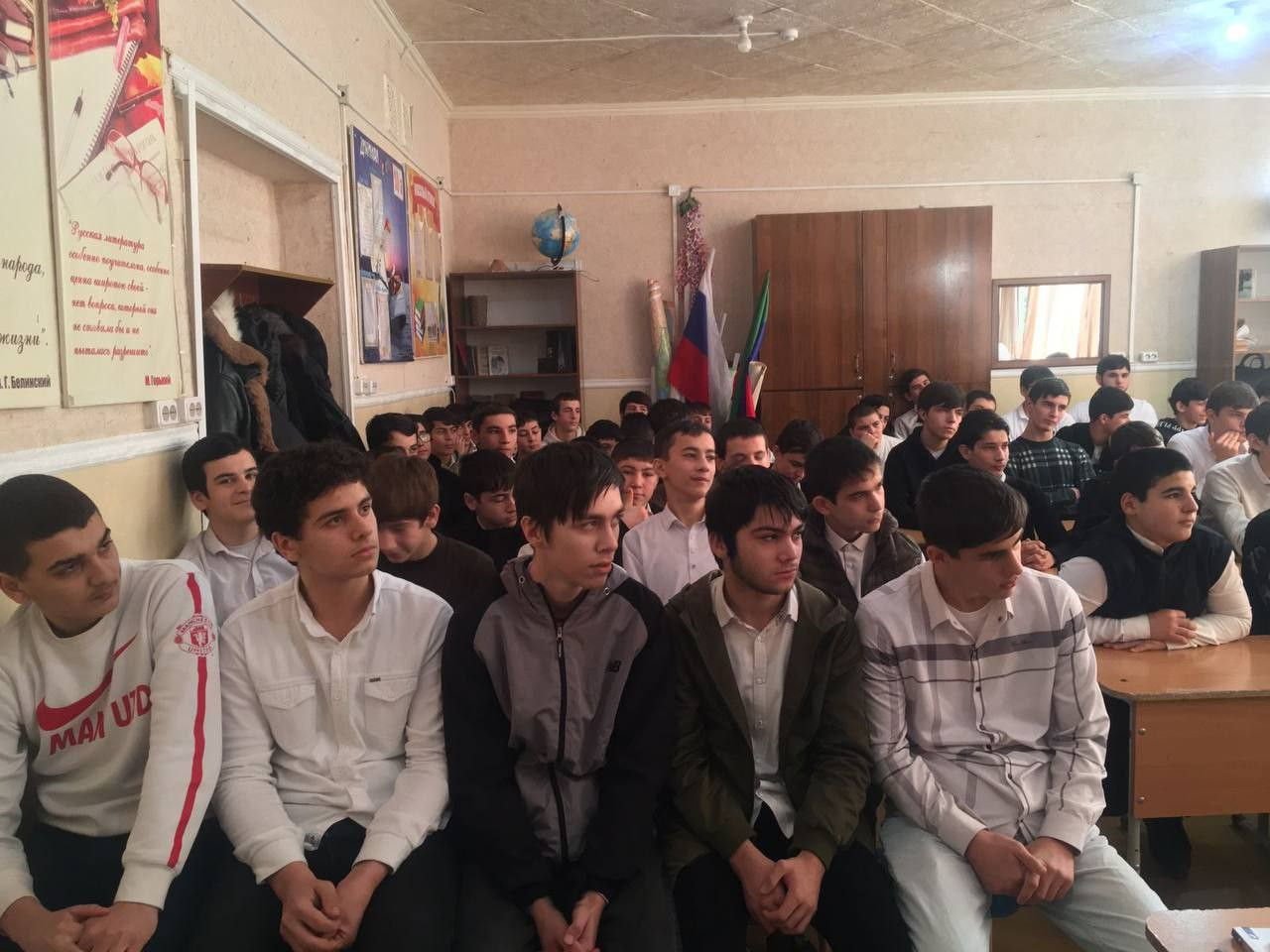 Лекторская группа продолжает  цикл профилактических бесед со школьниками