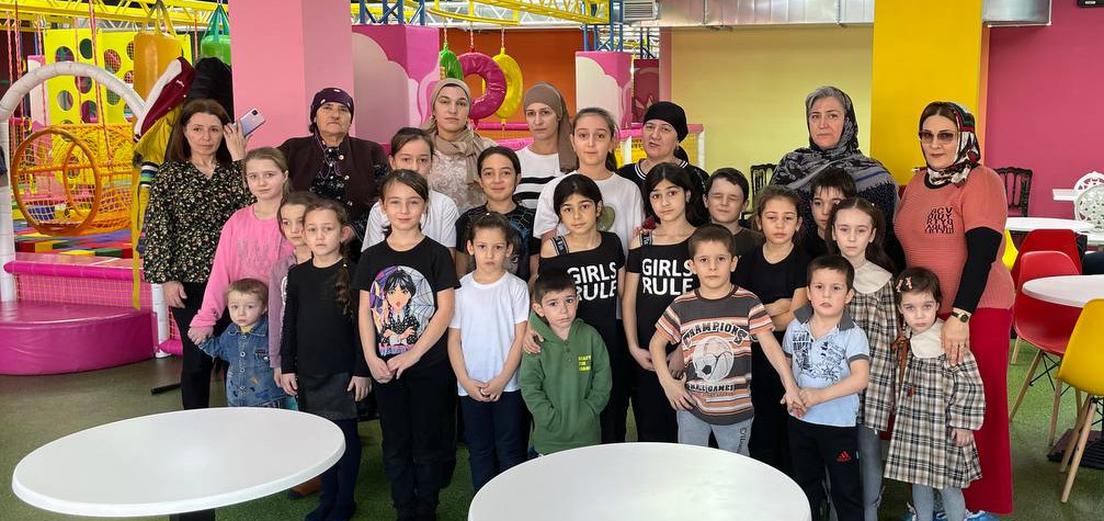 В рамках Года семьи Центр социального обслуживания граждан г.Махачкалы организовал для своих маленьких подопечных отдых в Детском клубе «Чебурашка»