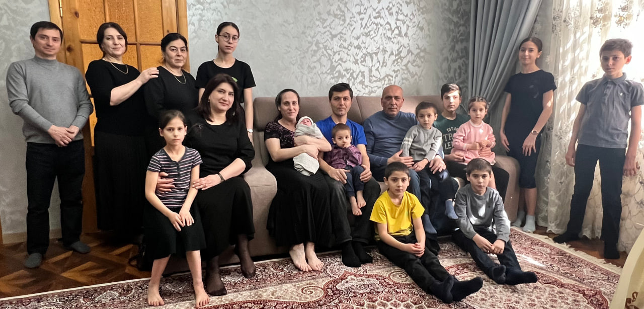 В рамках серии публикаций «Семьи Дагестана»,  расскажем вам о многодетной семье Меджидовых из Дербента