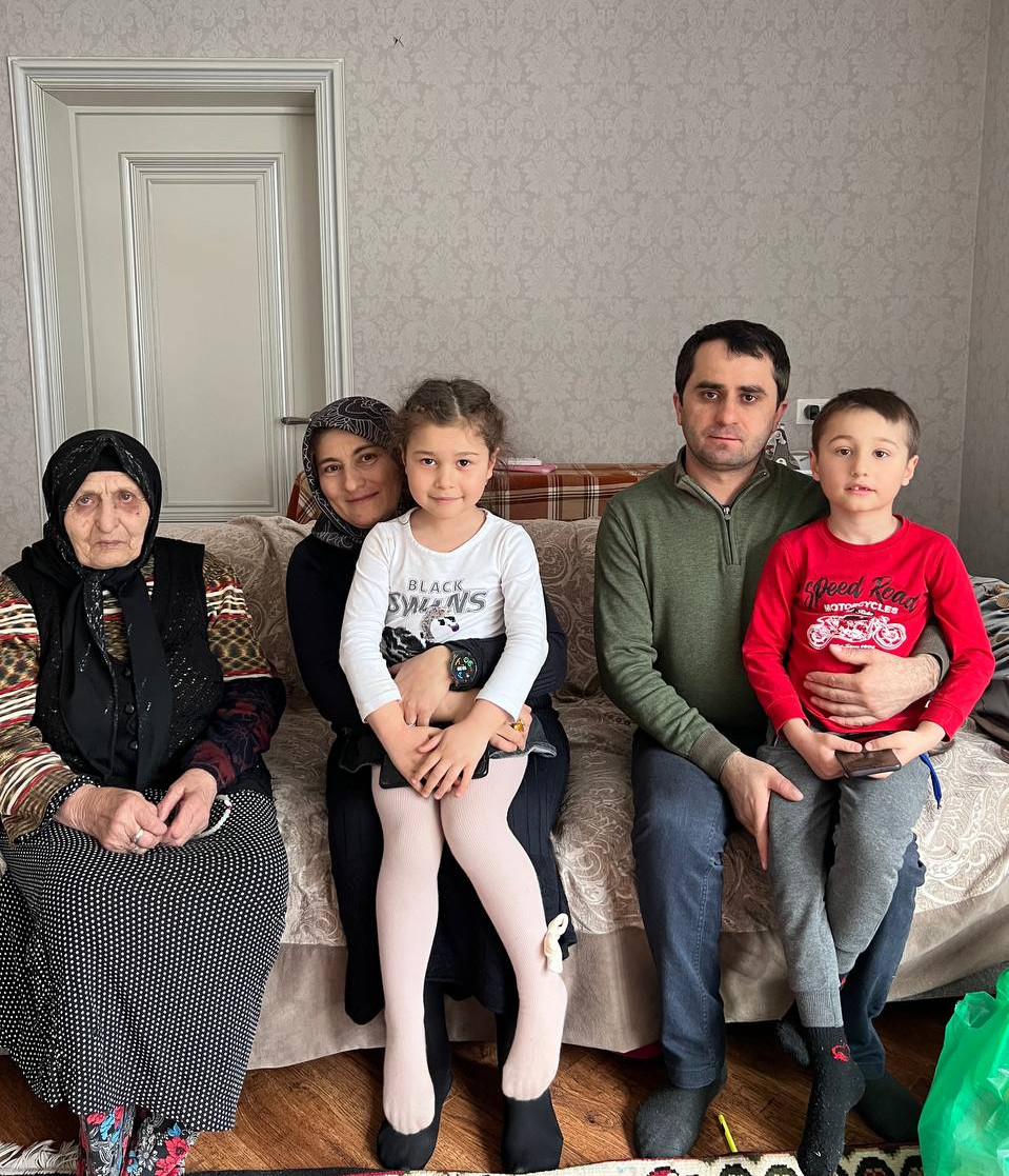 Директор Центра посетила семьи погибщих СВО с поздравлением на 8 Марта