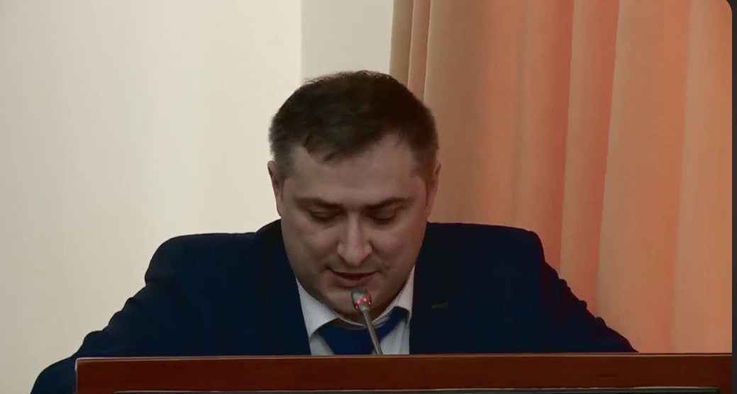 В ходе доклада на заседании Правительства РД, Мурад Казиев рассказал  о мерах социальной поддержки многодетных семей