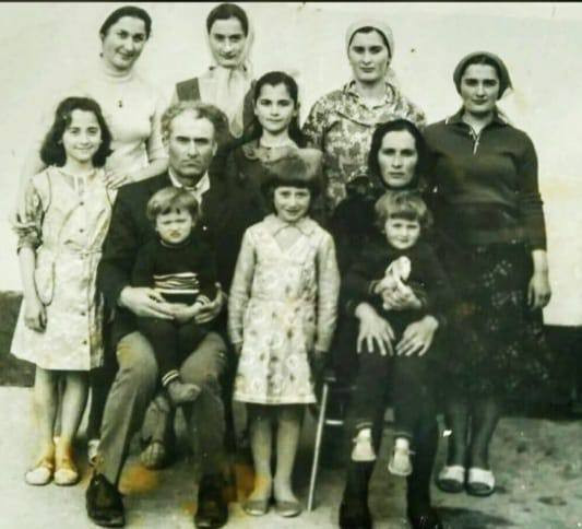 В рамках серии публикаций Минтруда Дагестана приуроченных к Году семьи, знакомим вас с многодетной семьей из Кизилюртовского района