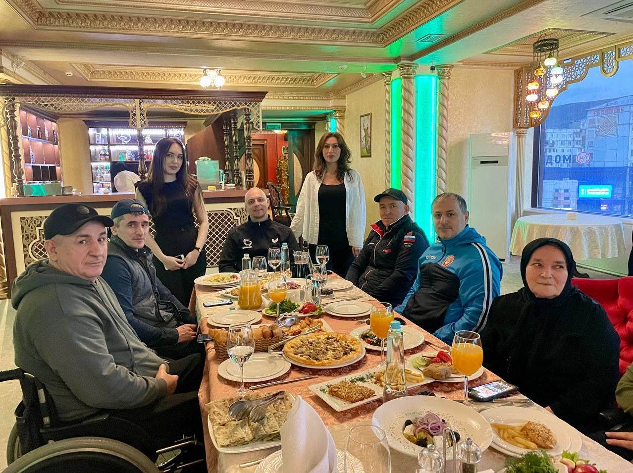 Ифтар в ресторан «1000 и 1 ночь» для подопечных отделения граждан пожилого возраста и инвалидов в полустационарннной форме.