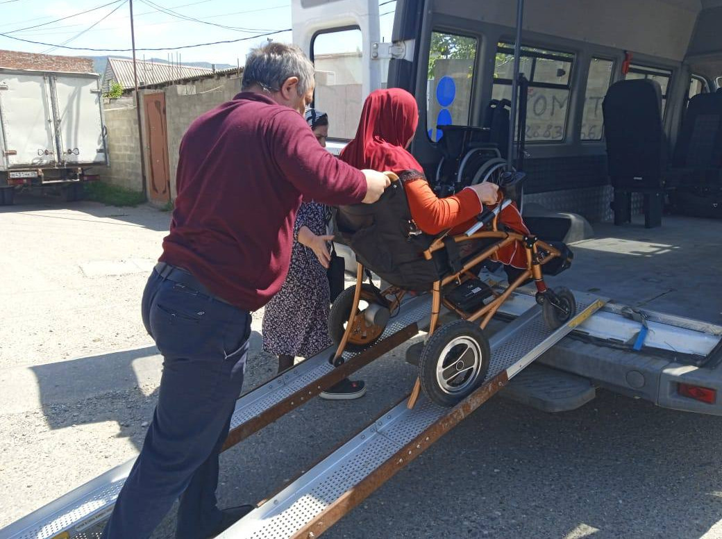 Социальное сопровождение подопечной Центра.