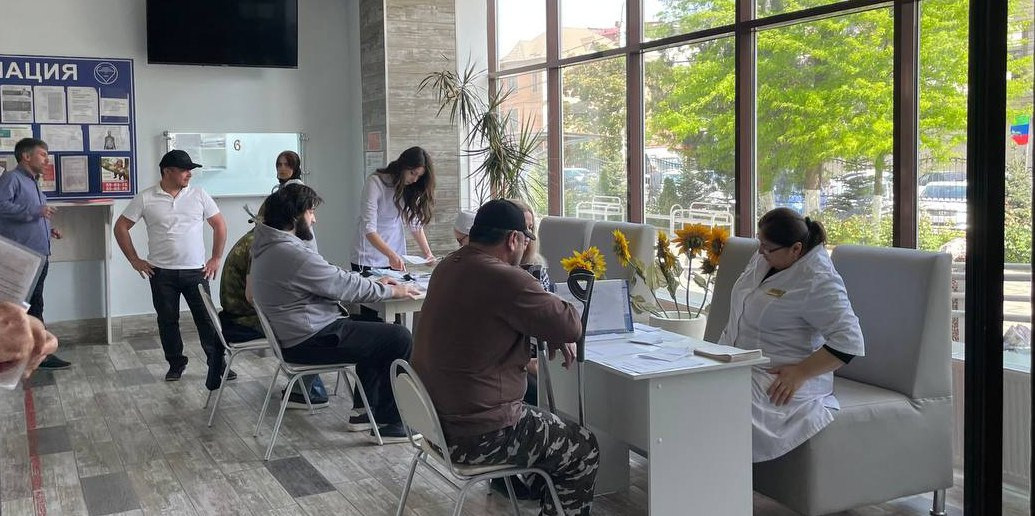 Ветераны специальной военной операции проходят бесплатное медицинское обследование у врачей в Республиканской клинической больнице №2.