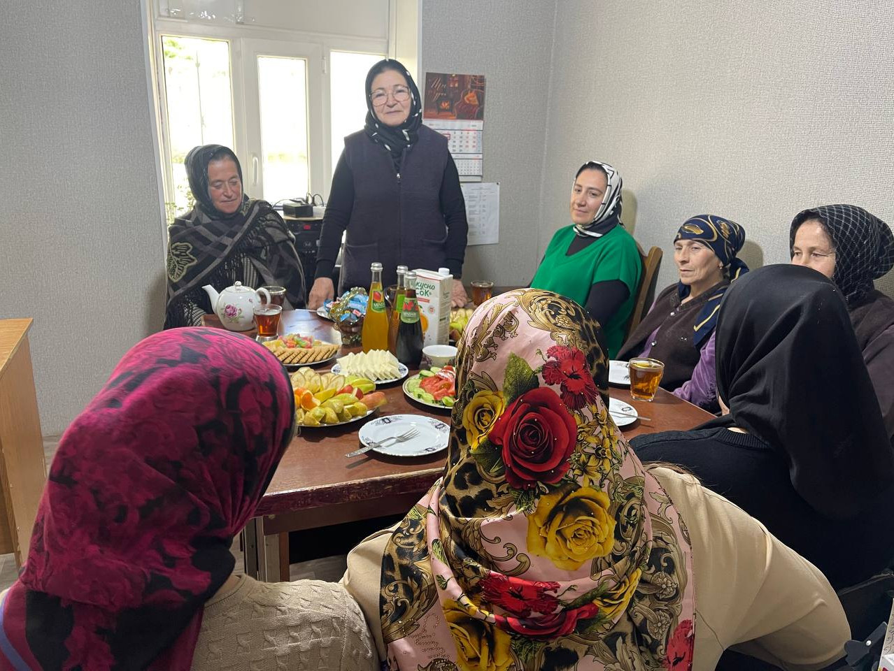 В рамках мероприятий, приуроченных к Году семьи, работники Центра социального обслуживания населения Кулинского района, отделения обслуживания детей и семей с детьми провели мероприятие с приглашением  многодетных матерей.