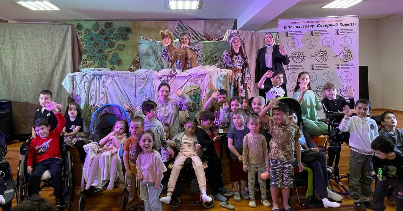 Семейный театр кукол "Добрый жук" из города Ставрополь побывал в гостях реабилитационного центра «Надежда».