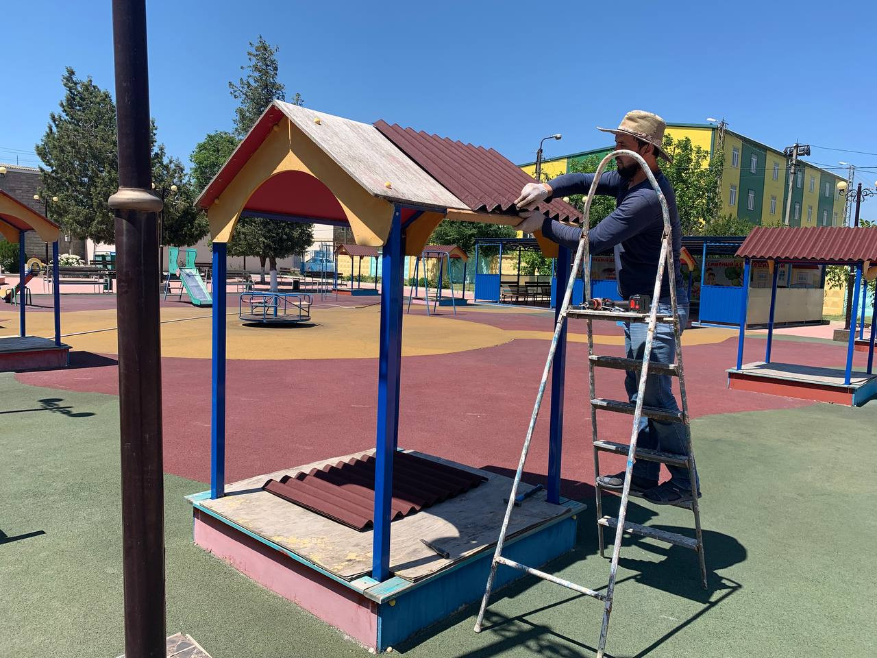 "Подготовка к празднованию Дня защиты детей".