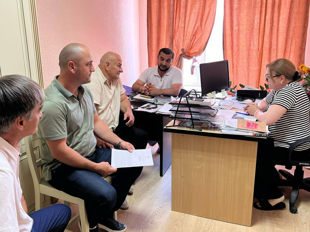 В здании администрации городского округа «г.Южно-Сухокумск»состоялось рабочее совещание, посвященное вопросам предоставления земельных участков участникам специальной военной операции