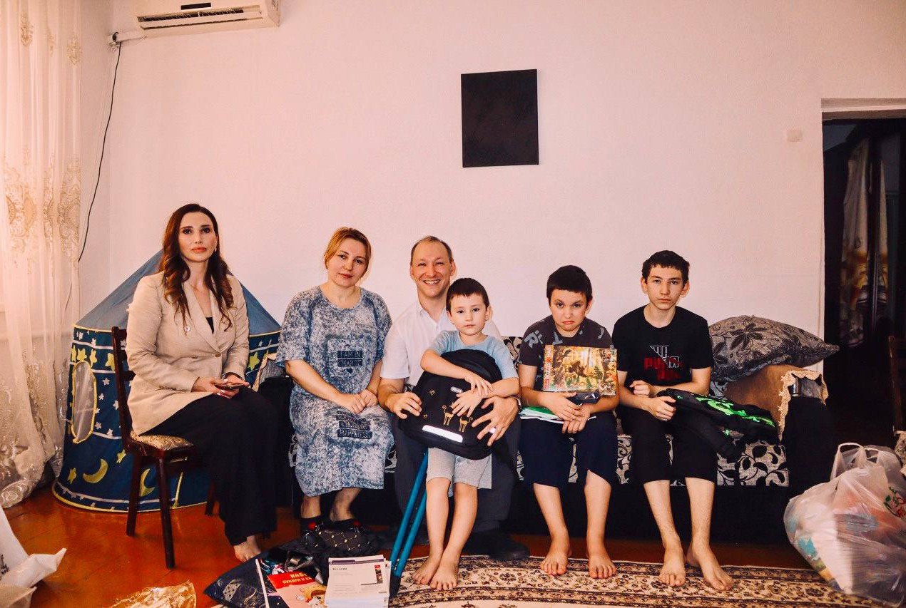 Акции «Собери ребенка в школу».