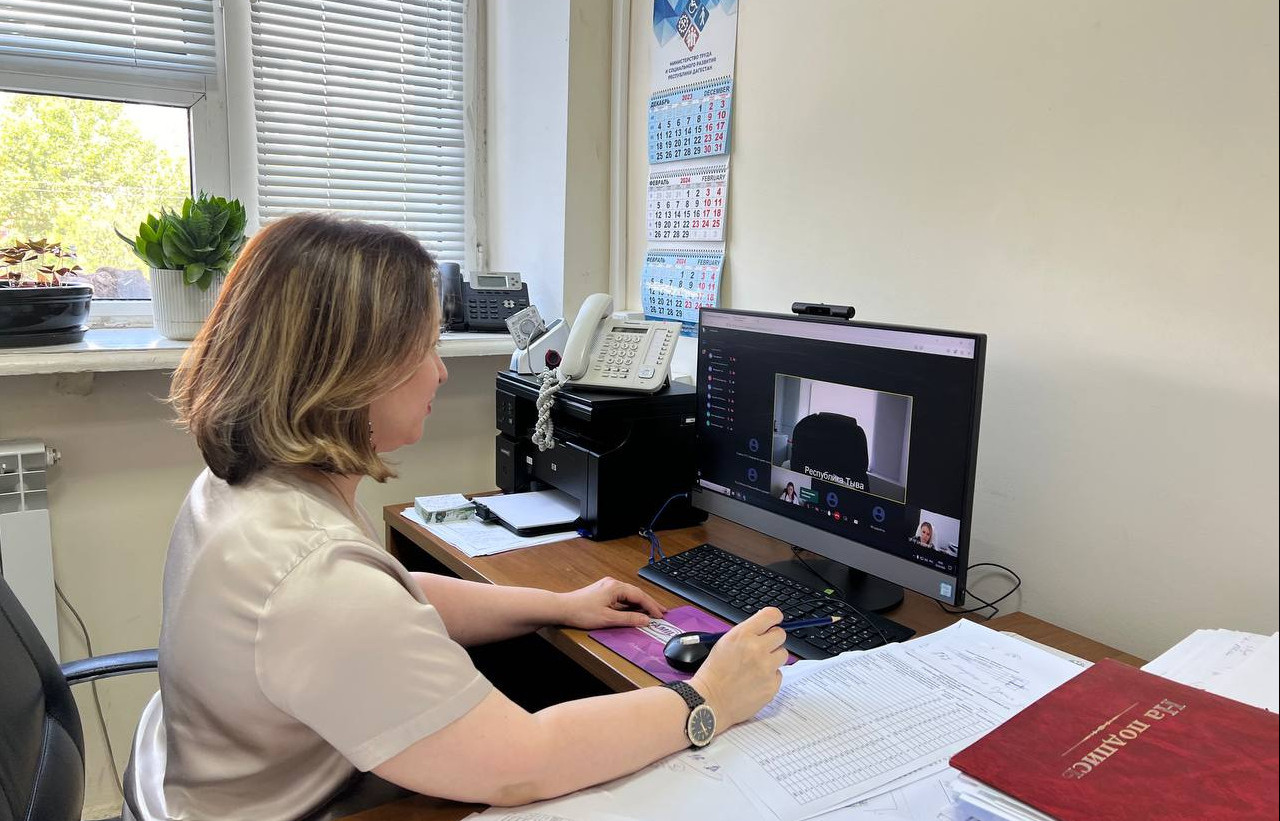 8 августа, в Минтруда РД прошло совещиние в формате ВКС с трудоизбыточными регионами.