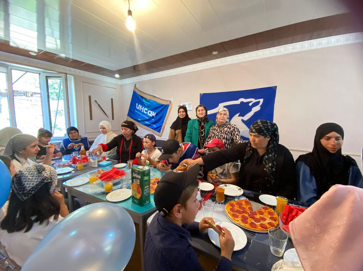 Акция "Собери ребенка в школу"