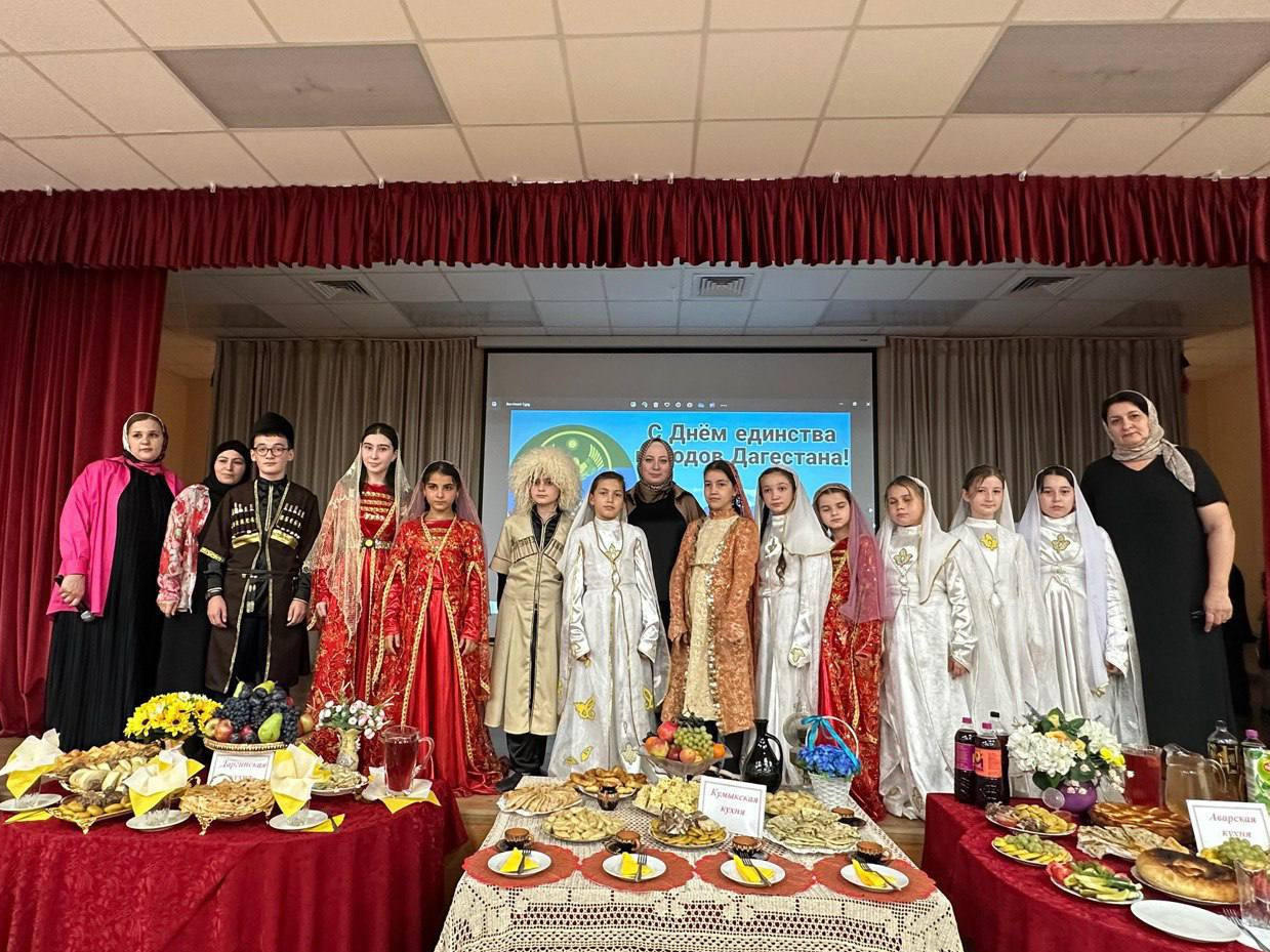15 сентября в Республике Дагестан отмечается один из важнейших праздников – День единства народов Дагестана, проводимый в целях единения и консолидации многочисленных народов "Страны гор".