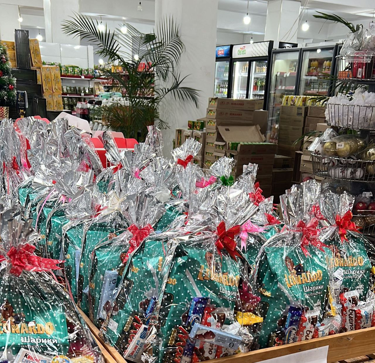 Предновогодняя традиция по оказанию поддержки остронуждающимся семьям