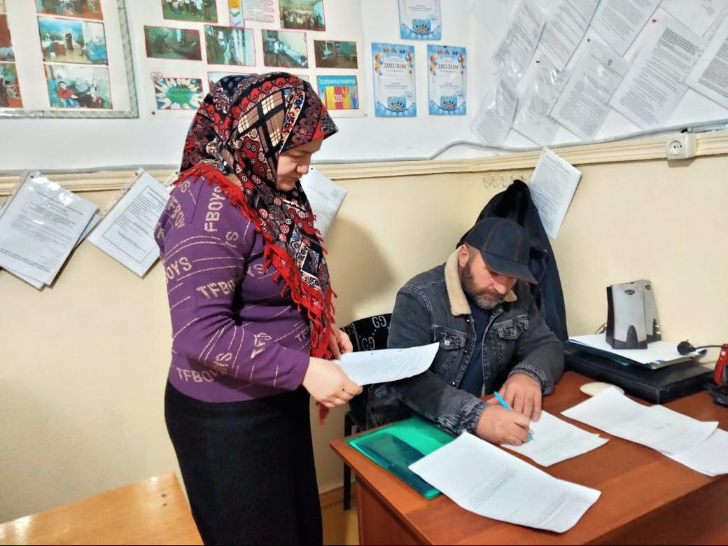 В рамках Международного дня защиты детей (1 июня) работники Центра провели юридические консультации для семей с детьми.